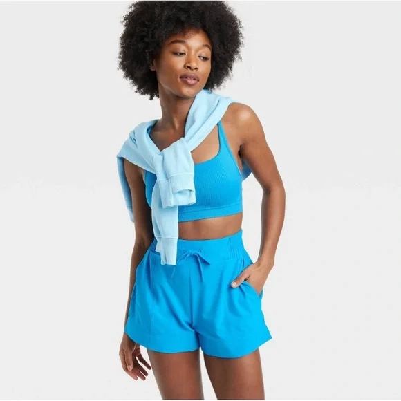 NWT ALL IN MOTION WOVEN SHORTS & Cropped Tank Workout Sport Set - Picture 2 of 7